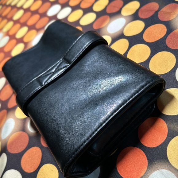 Checi black snap button closure fold out wallet - Picture 12 of 12